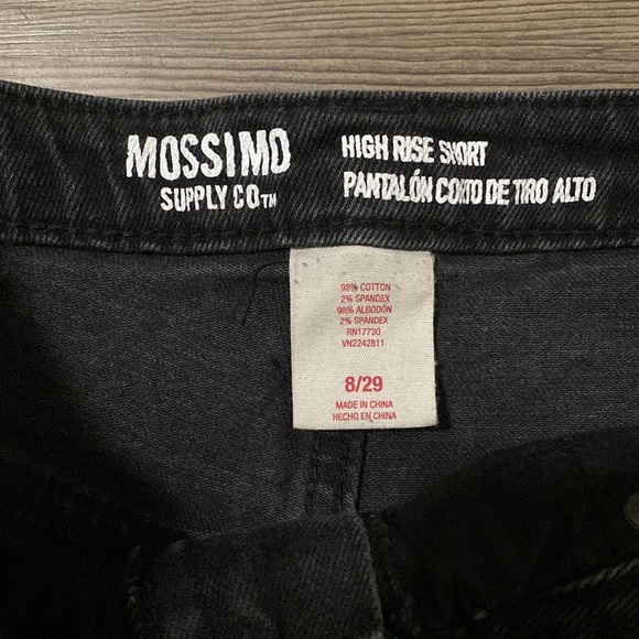 Black Jean Shorts Ripped/Frayed size 8/29 - Picture 4 of 7